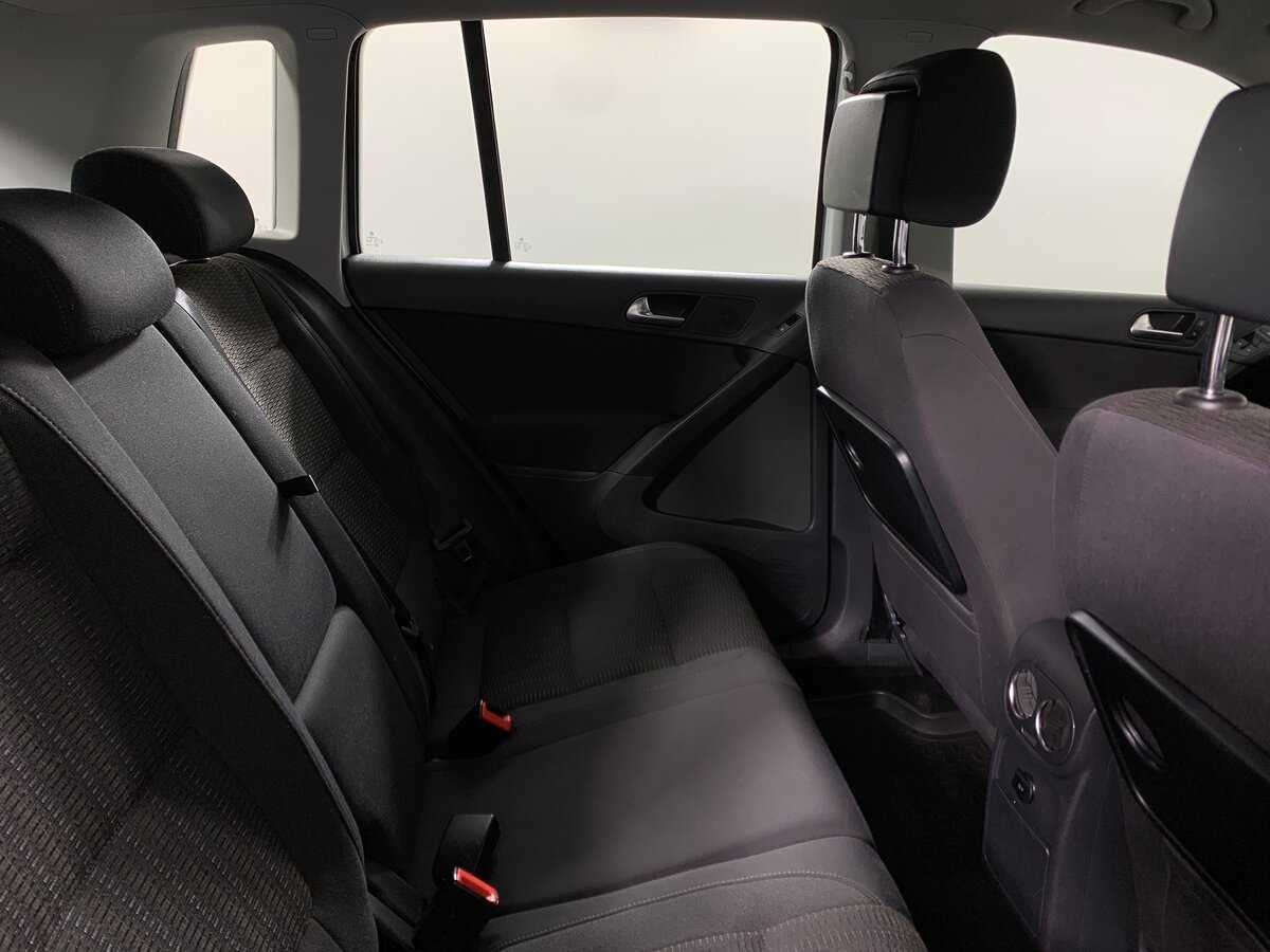 Б/У Фольксваген Тигуан 2015 года. Фото: #17