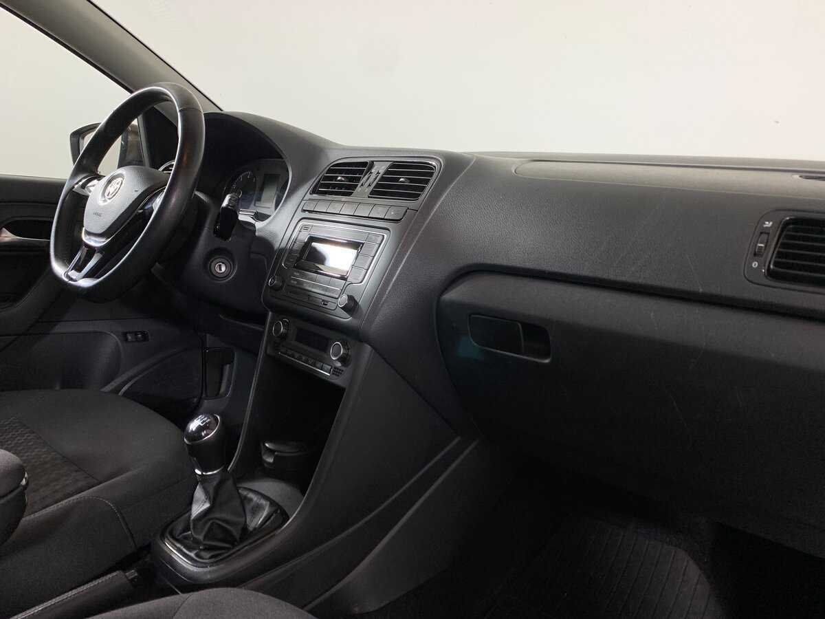 Б/У Фольксваген Поло 2016 года. Фото: #10