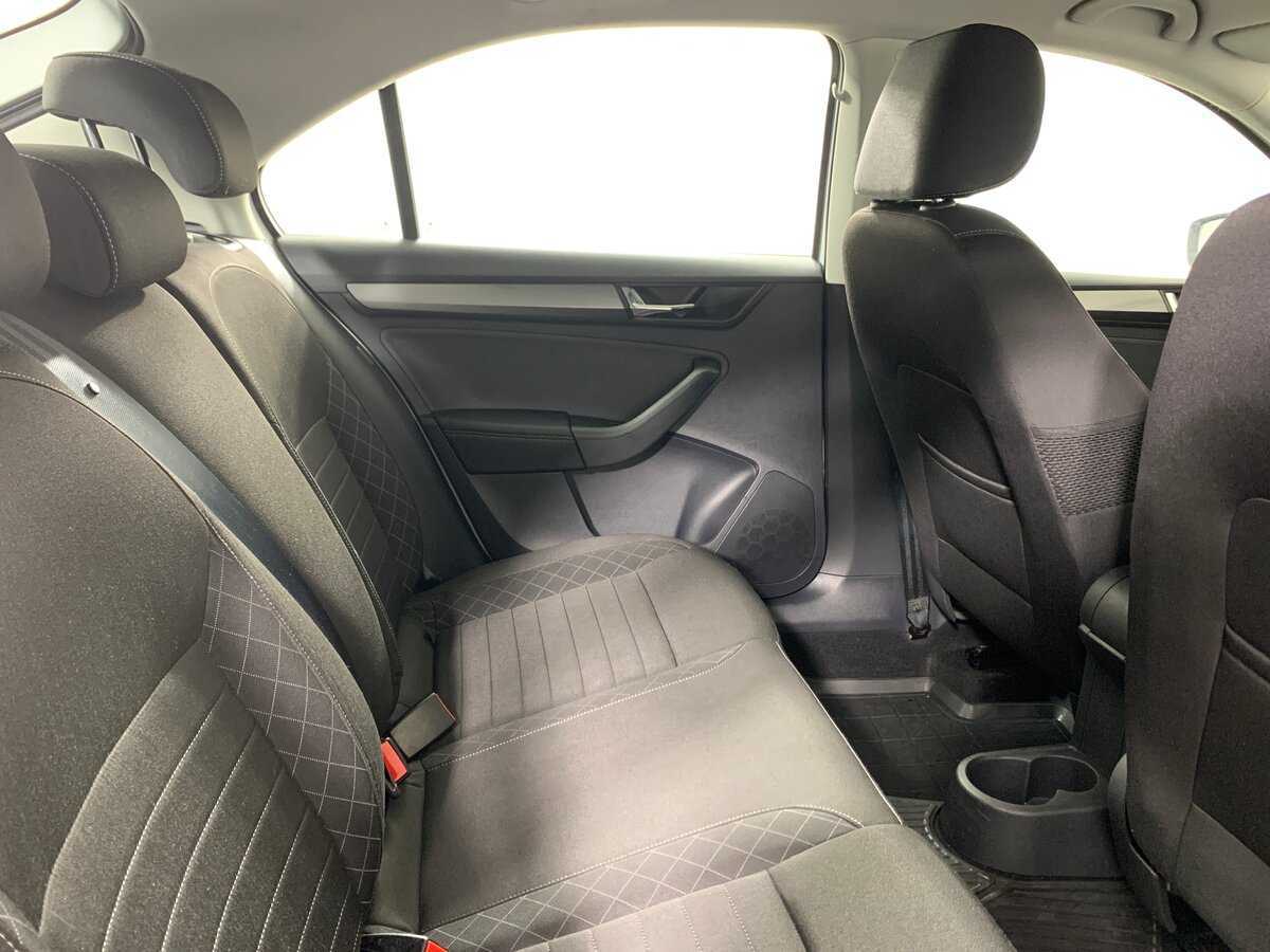 Б/У Шкода Рапид 2018 года. Фото: #17