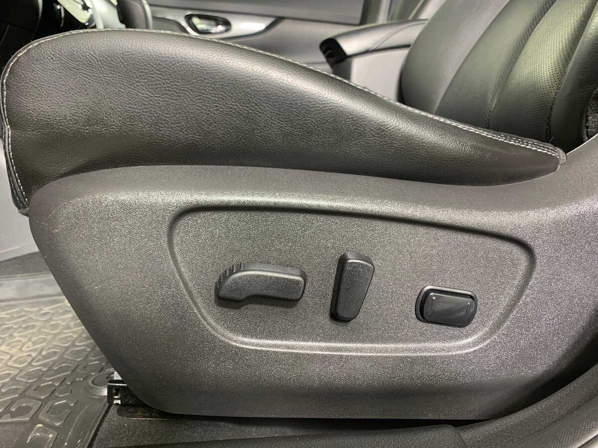 Б/У Ниссан Икс-Трейл 2016 года. Фото: #16