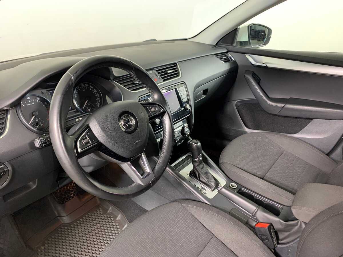 Б/У Шкода Октавия 2015 года. Фото: #11