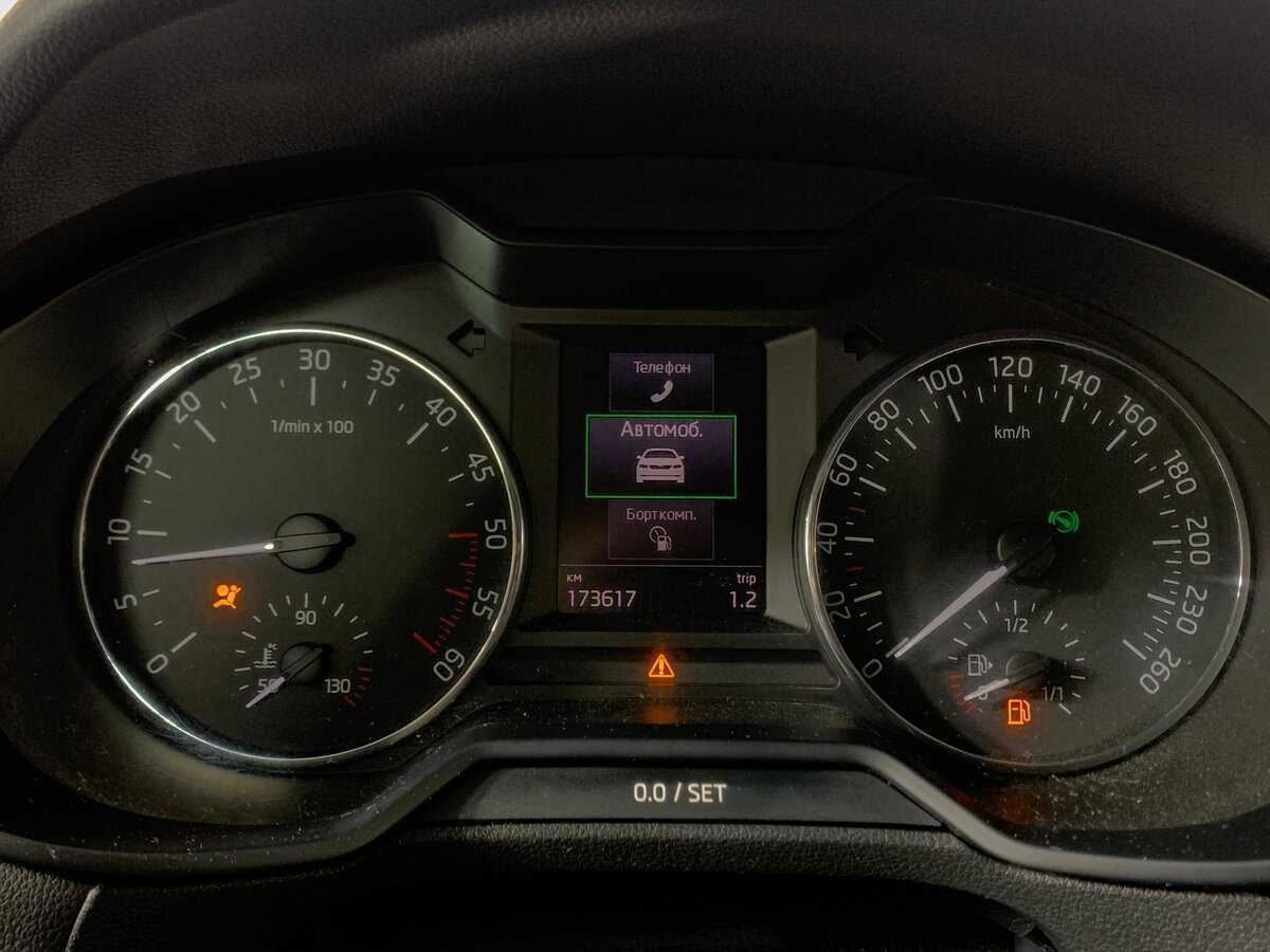 Б/У Шкода Октавия 2017 года. Фото: #14