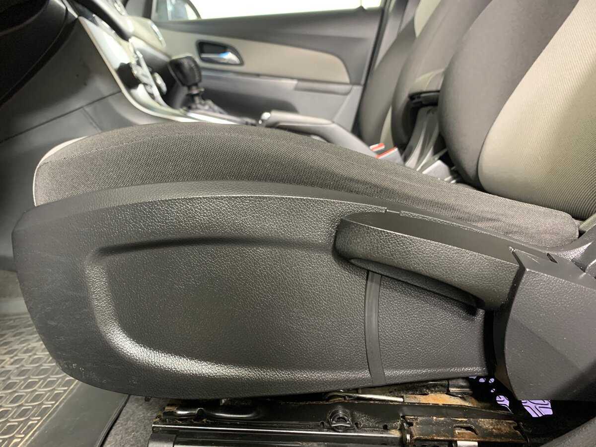 Б/У Шевроле Круз 2013 года. Фото: #14