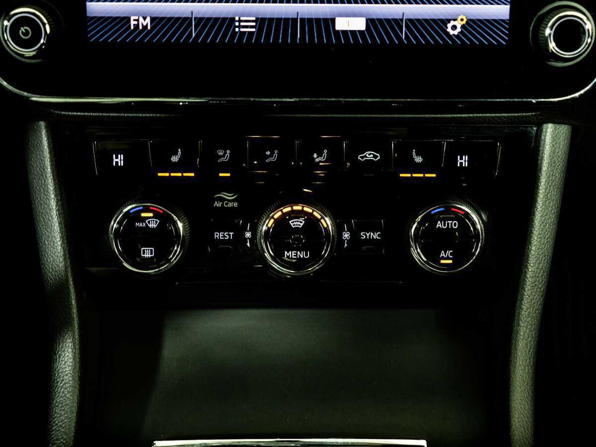 Б/У Шкода Суперб 2018 года. Фото: #14