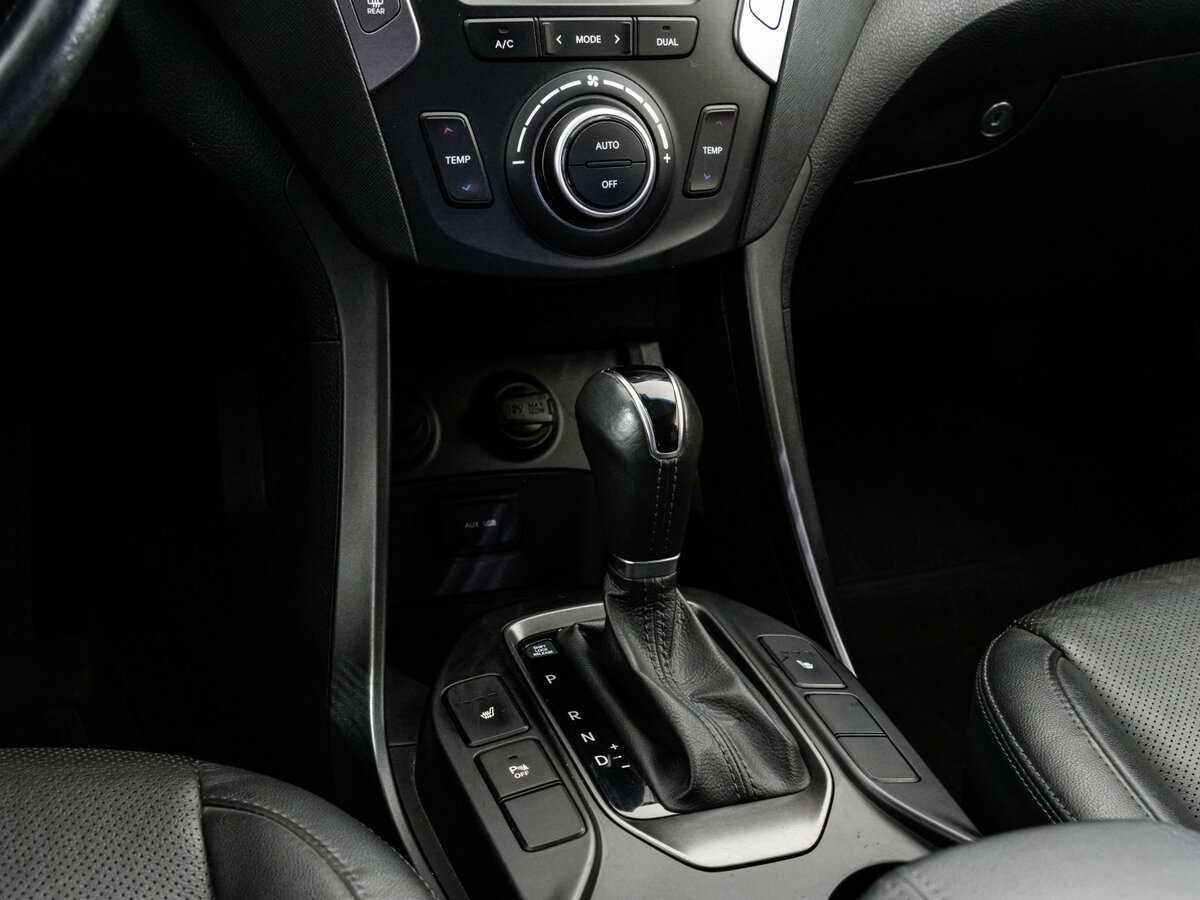 Б/У Хендай Санта Фе 2015 года. Фото: #10