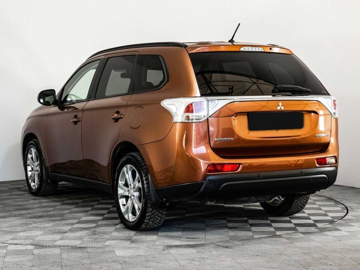 Б/У Митсубиши Оутлэндер 2012 года. Фото: #5