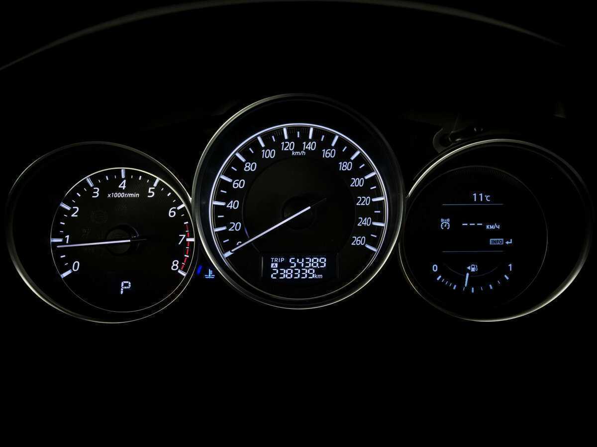 Б/У Мазда Ц-Икс-5 2016 года. Фото: #18