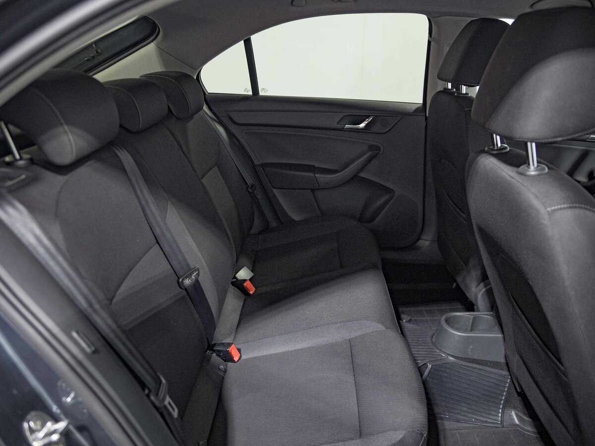 Б/У Шкода Рапид 2015 года. Фото: #11