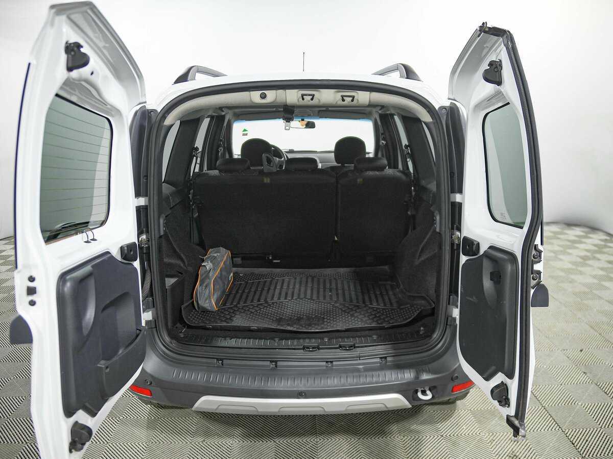 Б/У Лада (ВАЗ) Ларгус 2021 года. Фото: #12