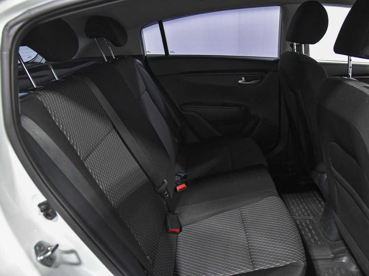 Б/У Киа Рио 2018 года. Фото: #13