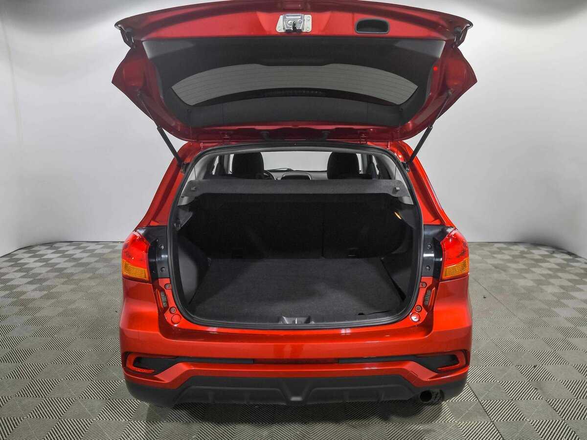 Б/У Митсубиши АС-Икс 2018 года. Фото: #14