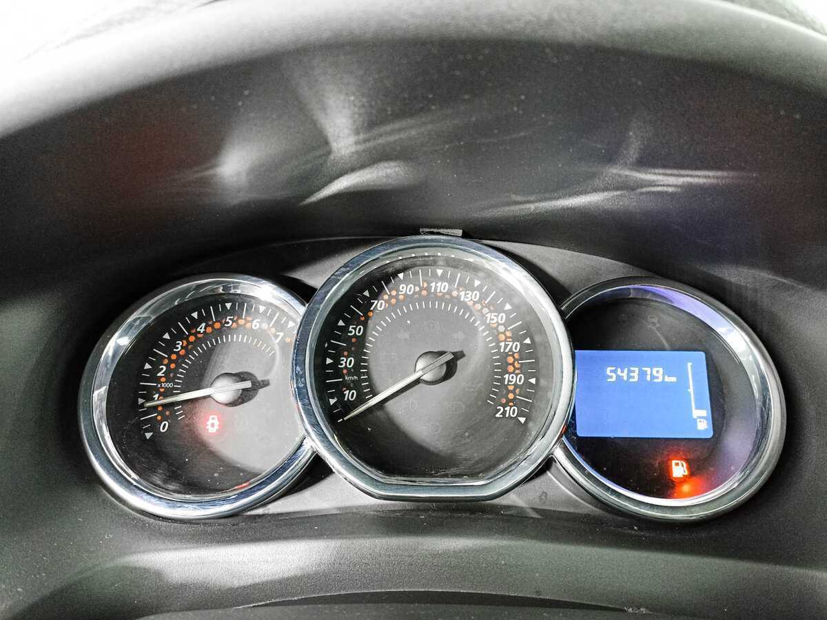 Б/У Рено Сандеро 2014 года. Фото: #11