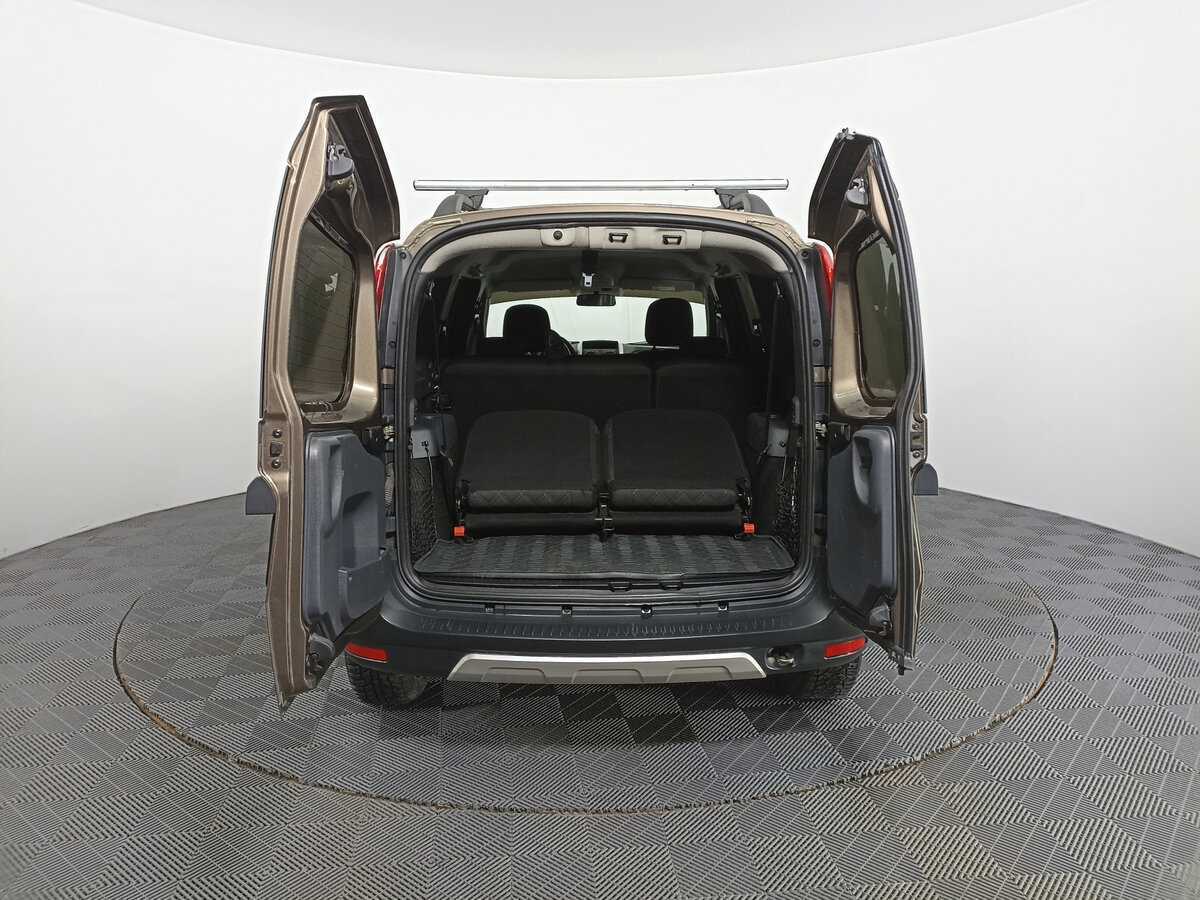 Б/У Лада (ВАЗ) Ларгус 2021 года. Фото: #9