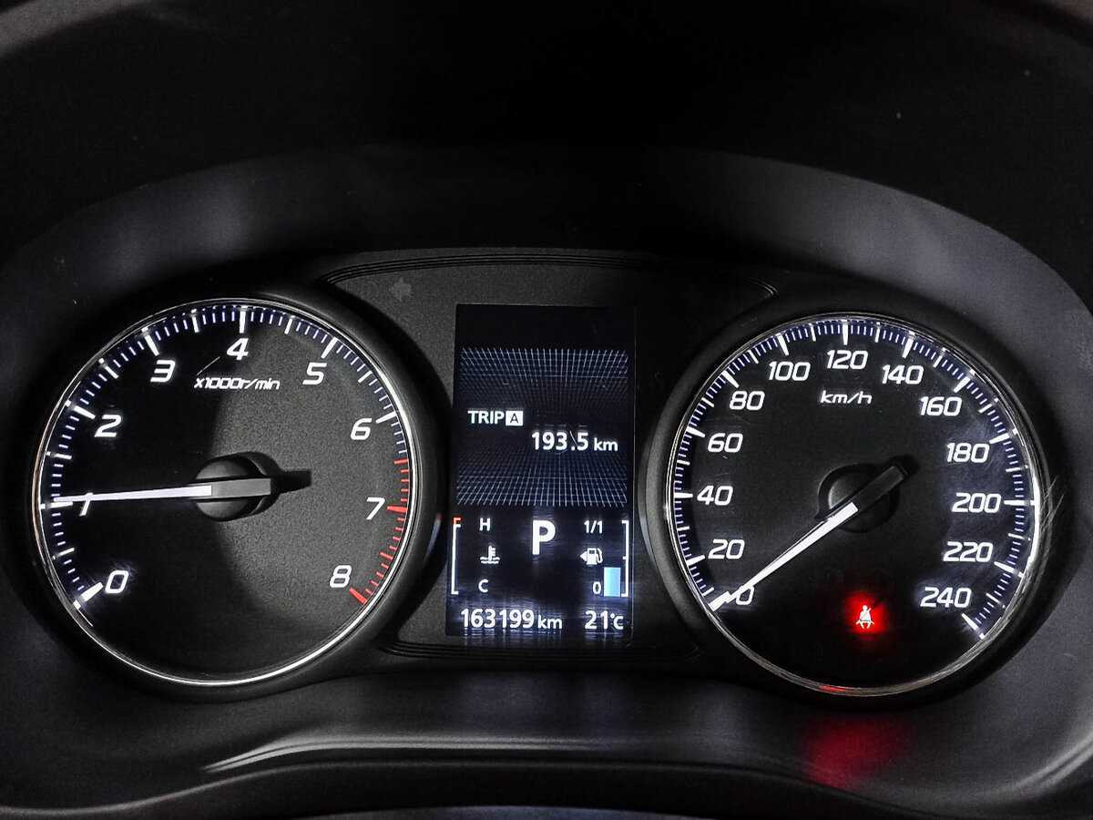 Б/У Митсубиши Оутлэндер 2018 года. Фото: #11