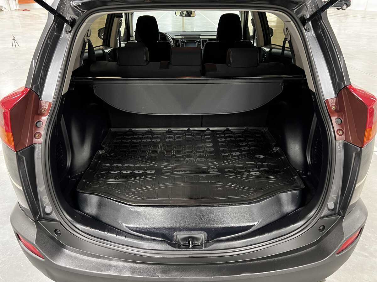 Б/У Тойота Рав4 2014 года. Фото: #9