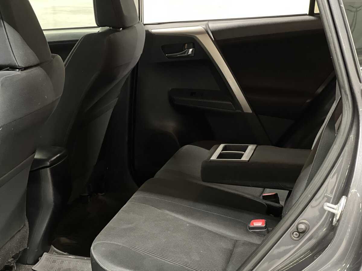 Б/У Тойота Рав4 2014 года. Фото: #11