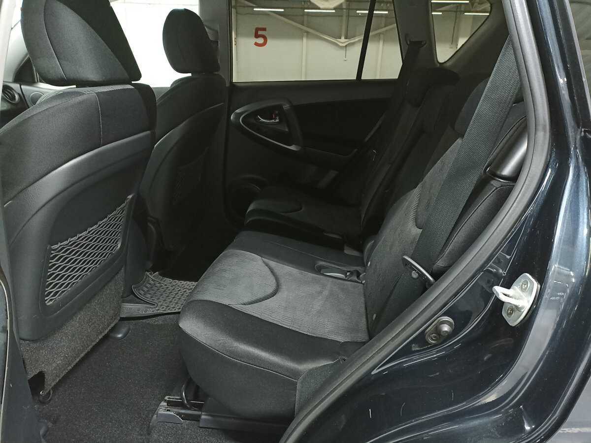 Б/У Тойота Рав4 2012 года. Фото: #11