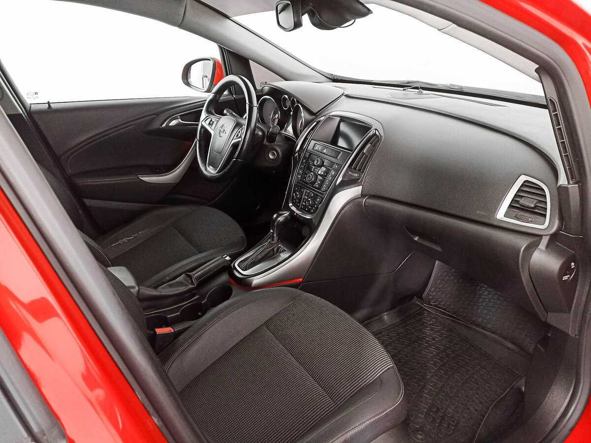 Б/У Опель Астра 2012 года. Фото: #6