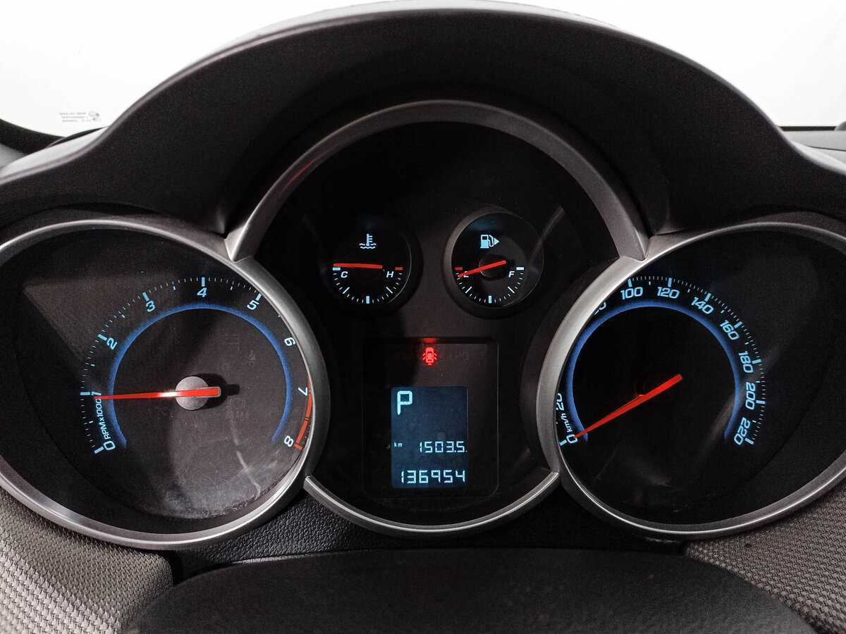 Б/У Шевроле Круз 2012 года. Фото: #12