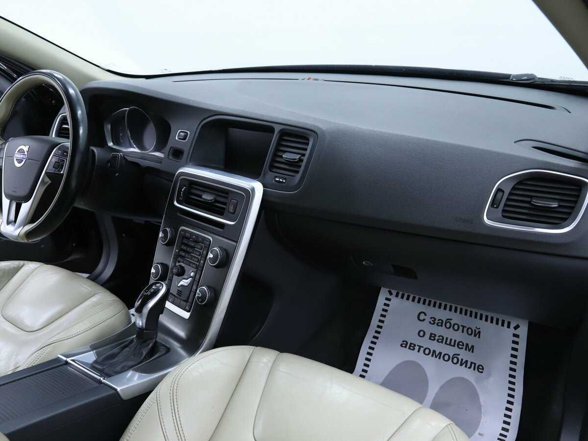 Б/У Вольво С60 2014 года. Фото: #12