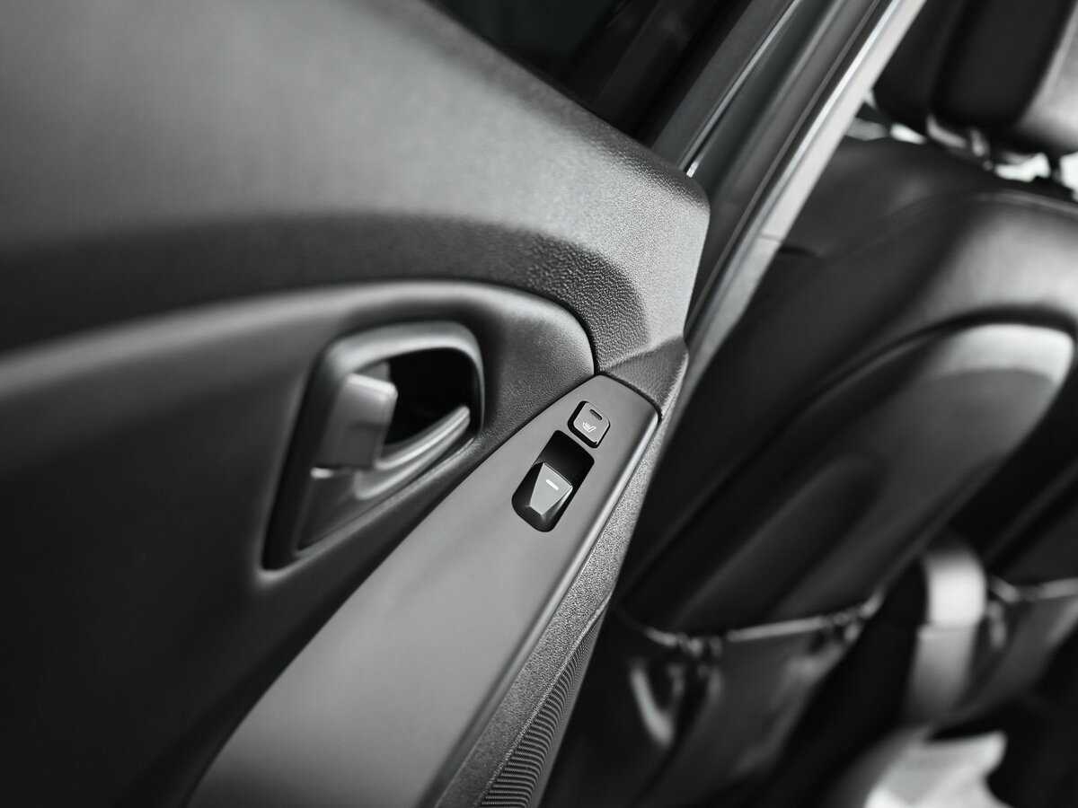 Б/У Хендай ай-икс35 2013 года. Фото: #14