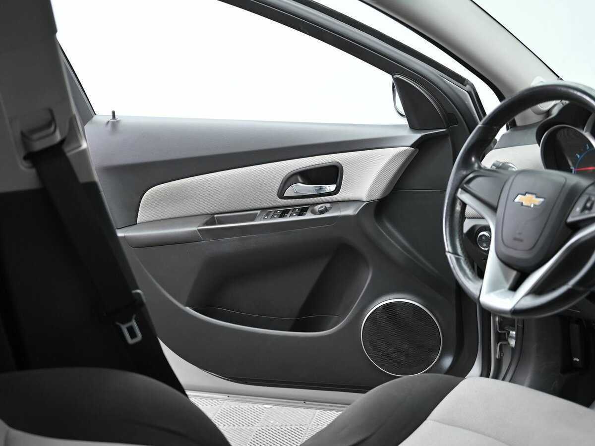 Б/У Шевроле Круз 2013 года. Фото: #5