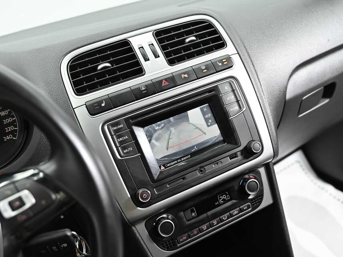 Б/У Фольксваген Поло 2017 года. Фото: #11