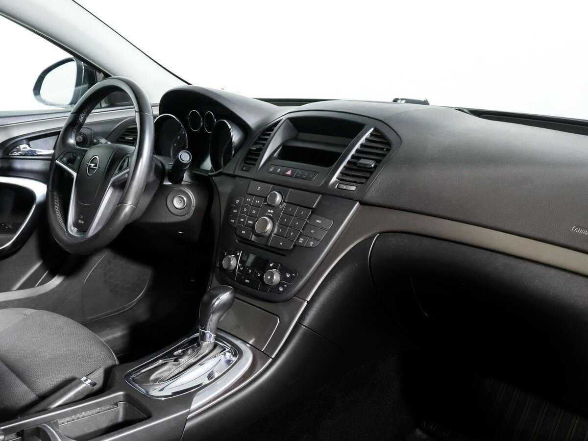 Б/У Опель Инсигния 2012 года. Фото: #3