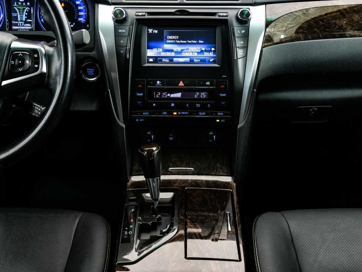 Б/У Тойота Камри 2015 года. Фото: #12