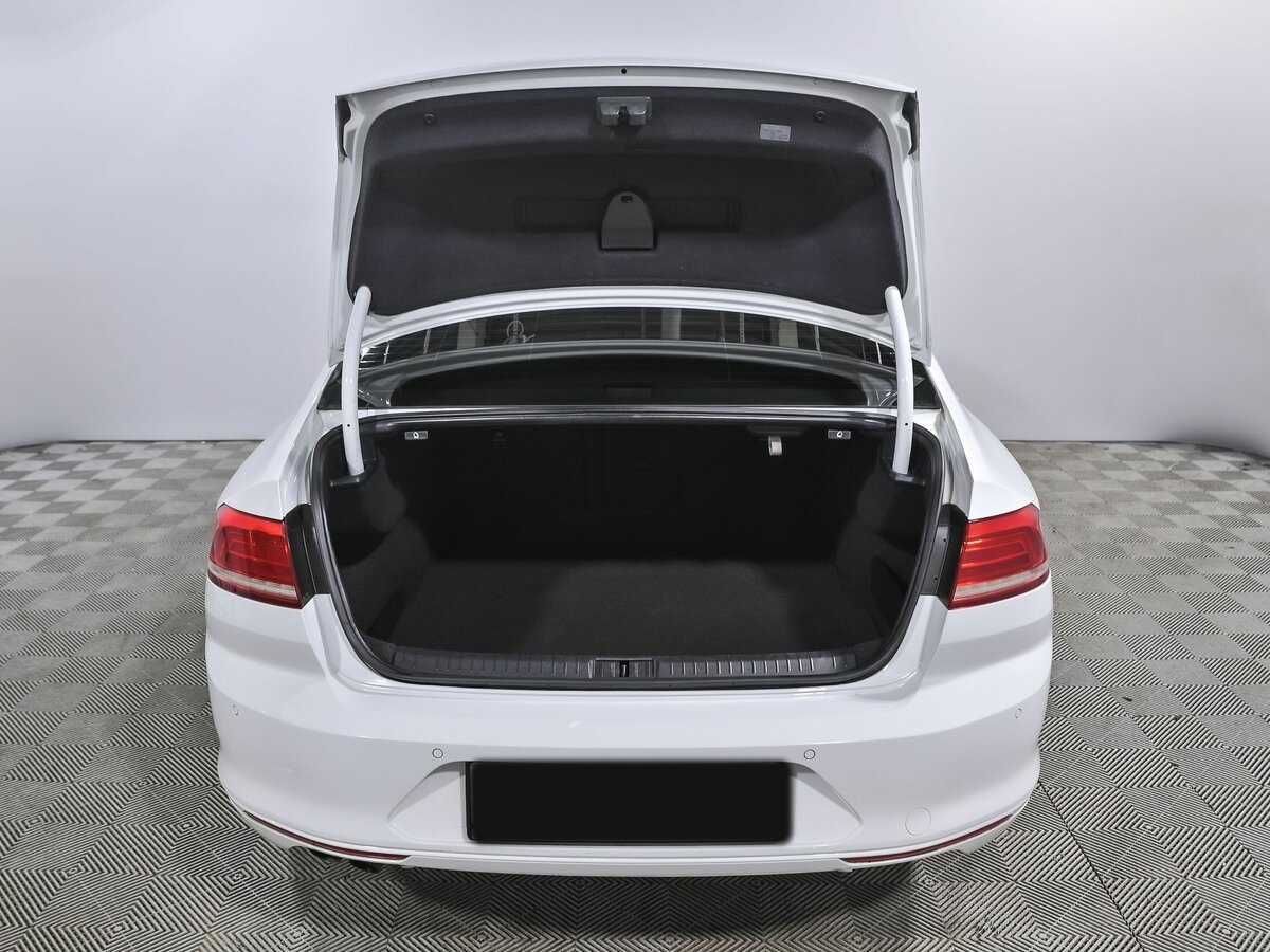 Б/У Фольксваген Пассат 2015 года. Фото: #17