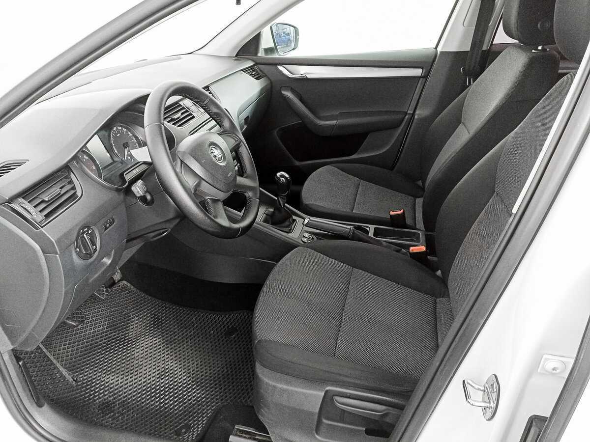 Б/У Шкода Октавия 2014 года. Фото: #15