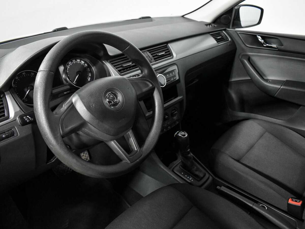 Б/У Шкода Рапид 2017 года. Фото: #7