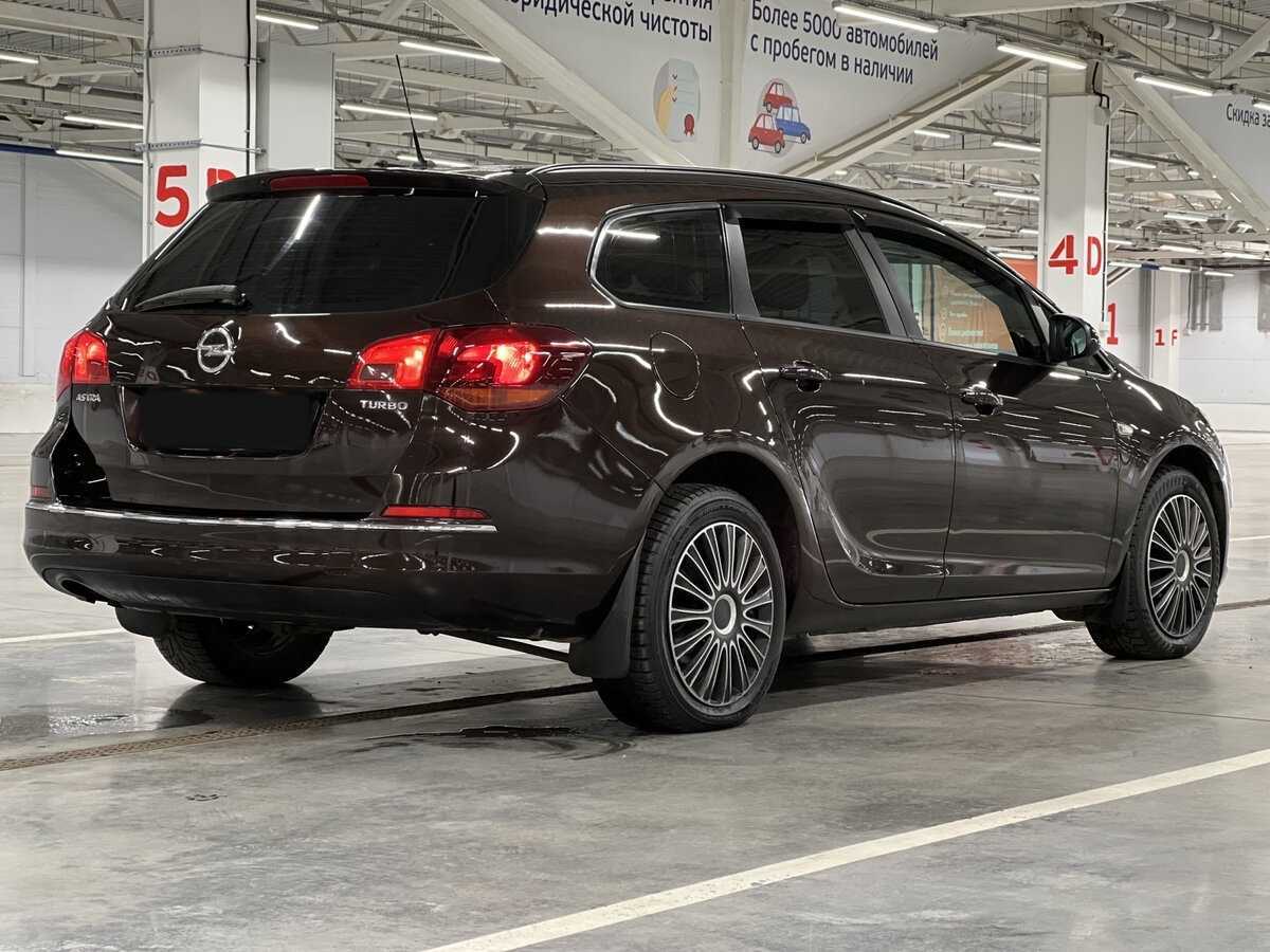 Б/У Опель Астра 2013 года. Фото: #4