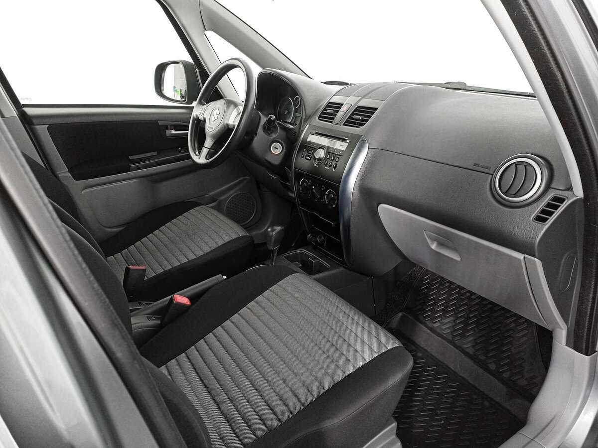 Б/У Сузуки С-Икс4 2012 года. Фото: #10