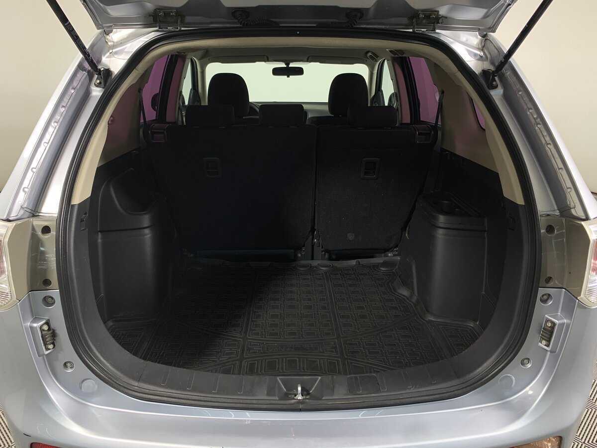 Б/У Митсубиши Оутлэндер 2013 года. Фото: #19