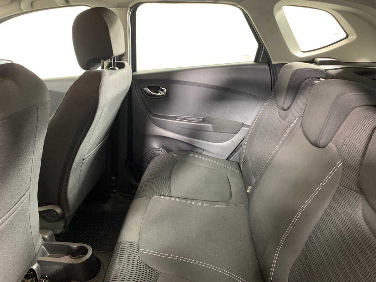 Б/У Рено Каптюр 2019 года. Фото: #18