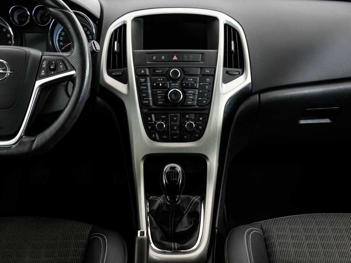 Б/У Опель Астра 2012 года. Фото: #11