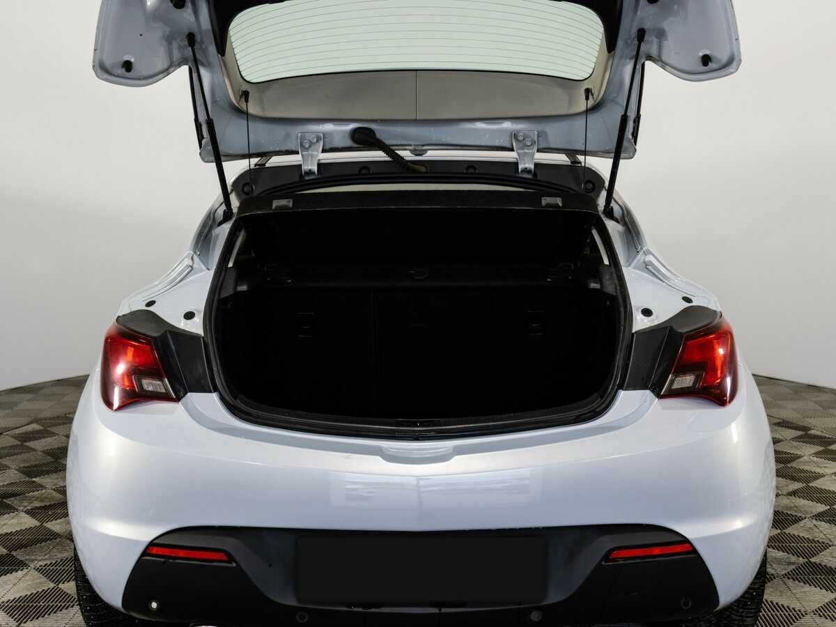 Б/У Опель Астра 2012 года. Фото: #17