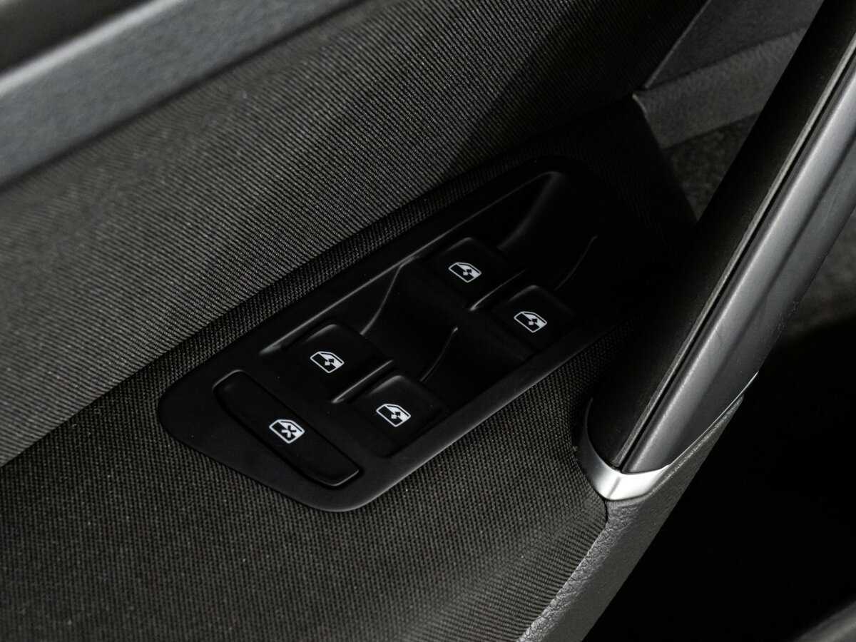 Б/У Фольксваген Гольф 2018 года. Фото: #15