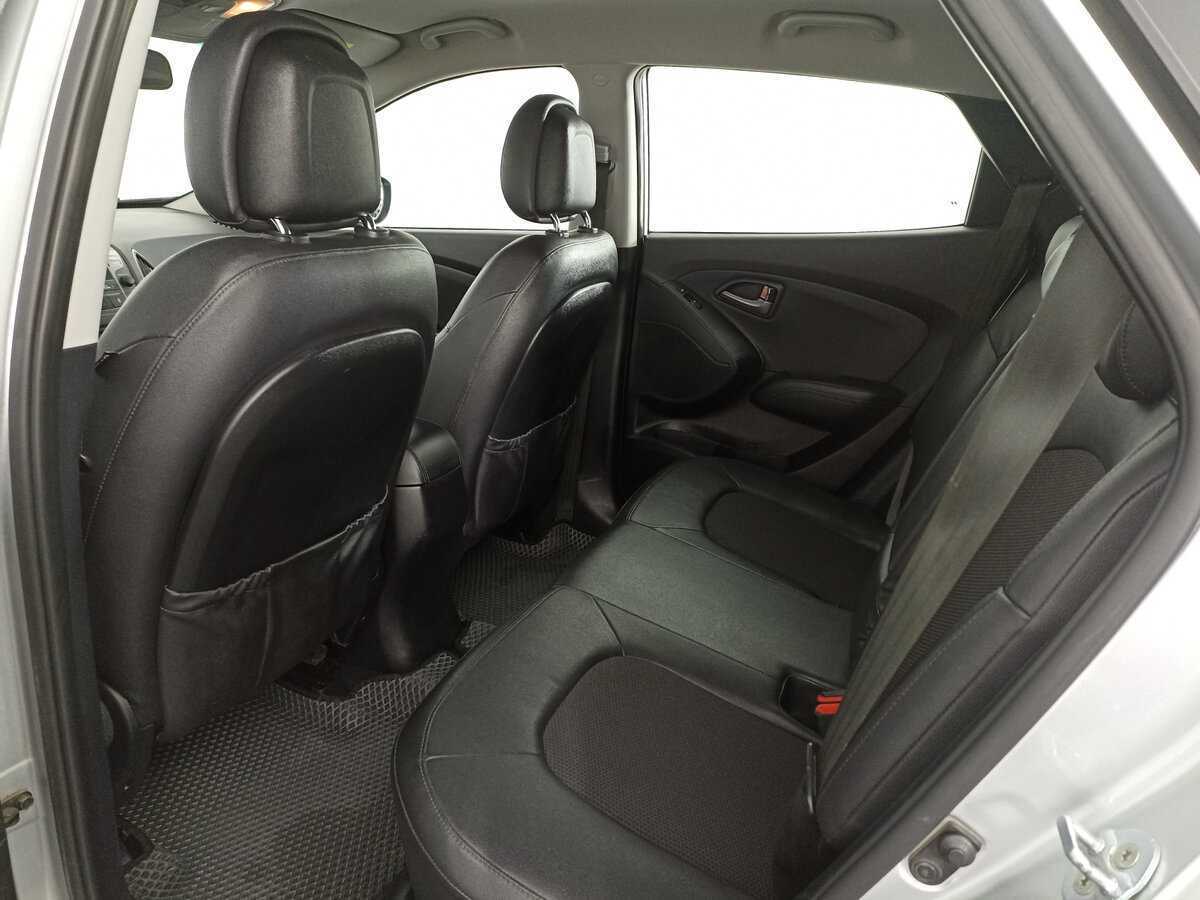 Б/У Хендай ай-икс35 2013 года. Фото: #9