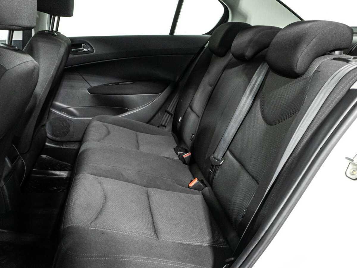 Б/У Пежо 408 2013 года. Фото: #9