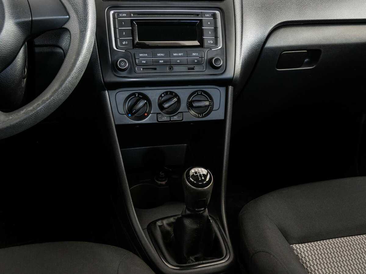 Б/У Фольксваген Поло 2013 года. Фото: #9