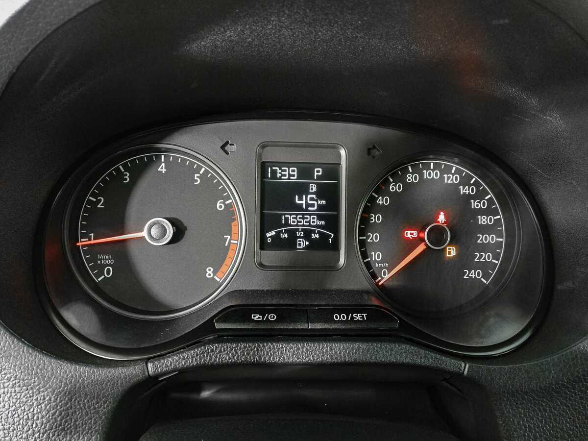 Б/У Фольксваген Поло 2016 года. Фото: #12