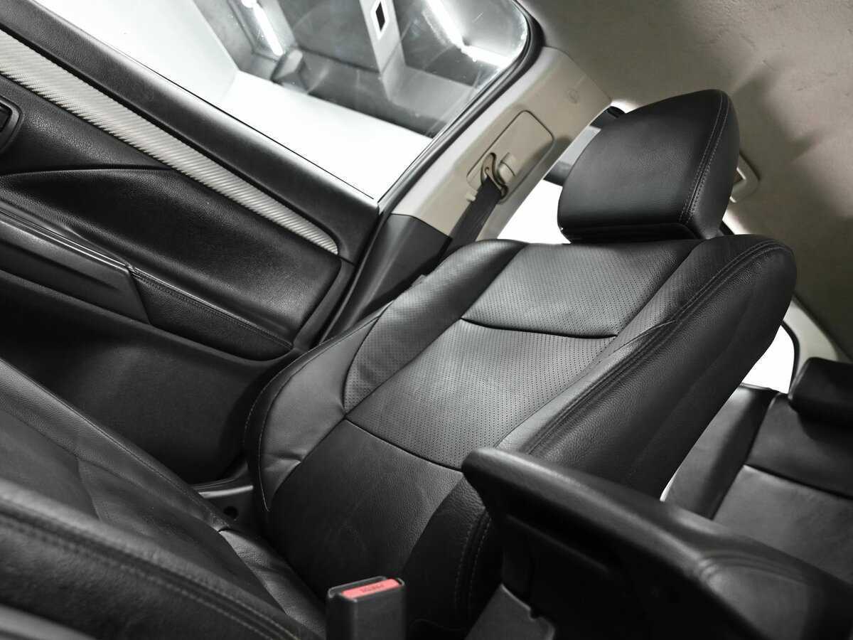 Б/У Митсубиши Оутлэндер 2012 года. Фото: #12