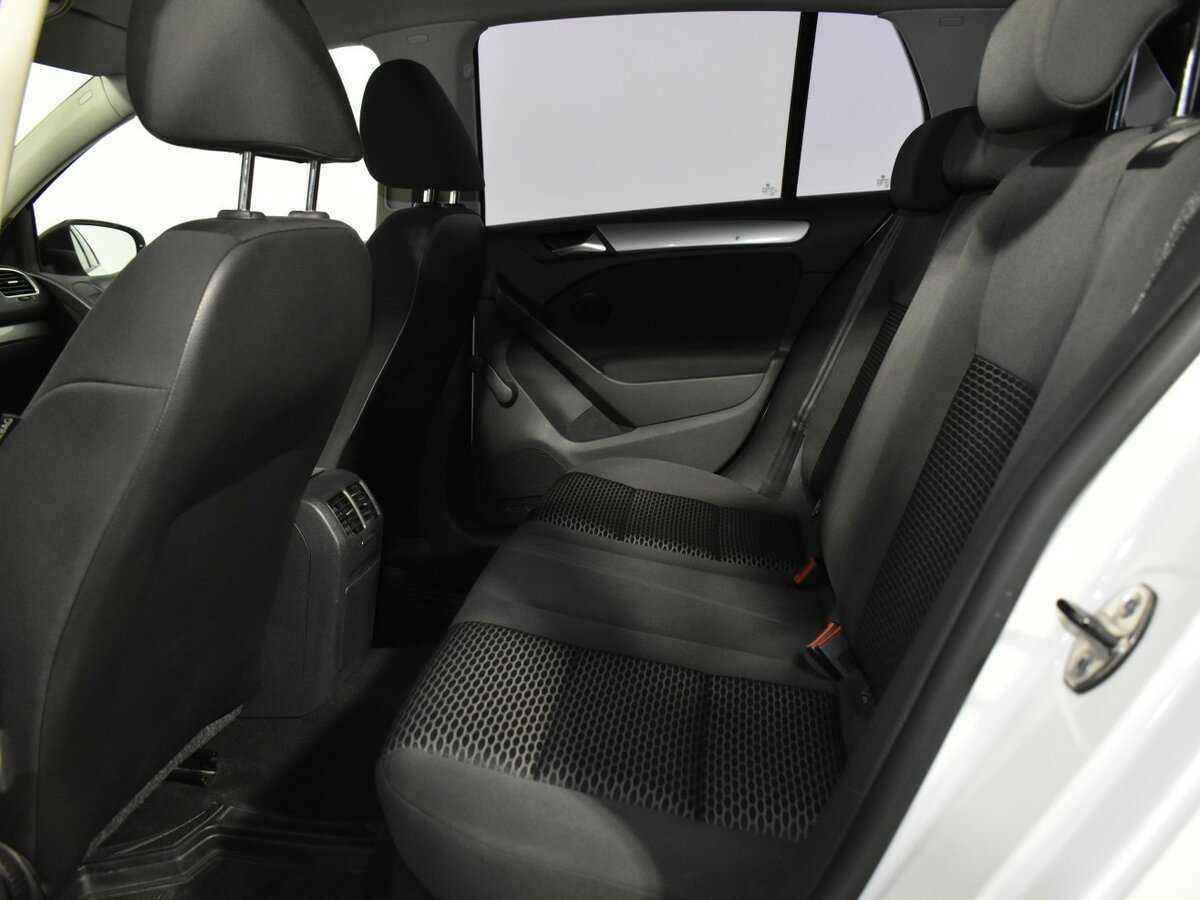 Б/У Фольксваген Гольф 2012 года. Фото: #18