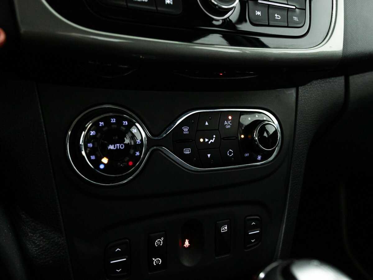 Б/У Рено Сандеро 2017 года. Фото: #14