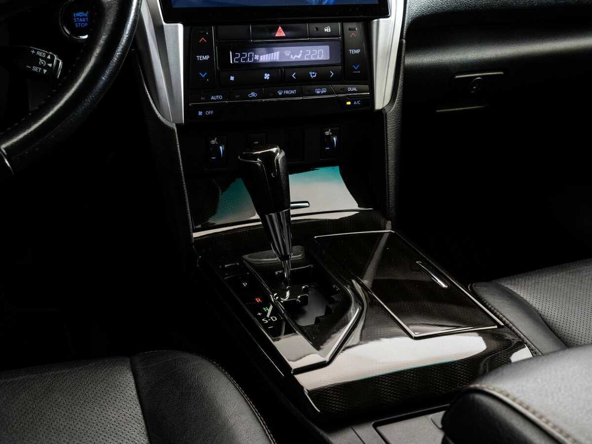 Б/У Тойота Камри 2015 года. Фото: #11