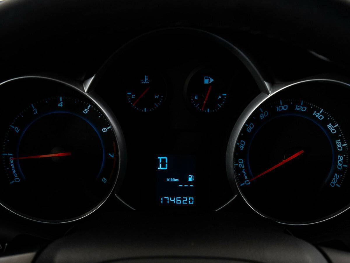 Б/У Шевроле Круз 2012 года. Фото: #11