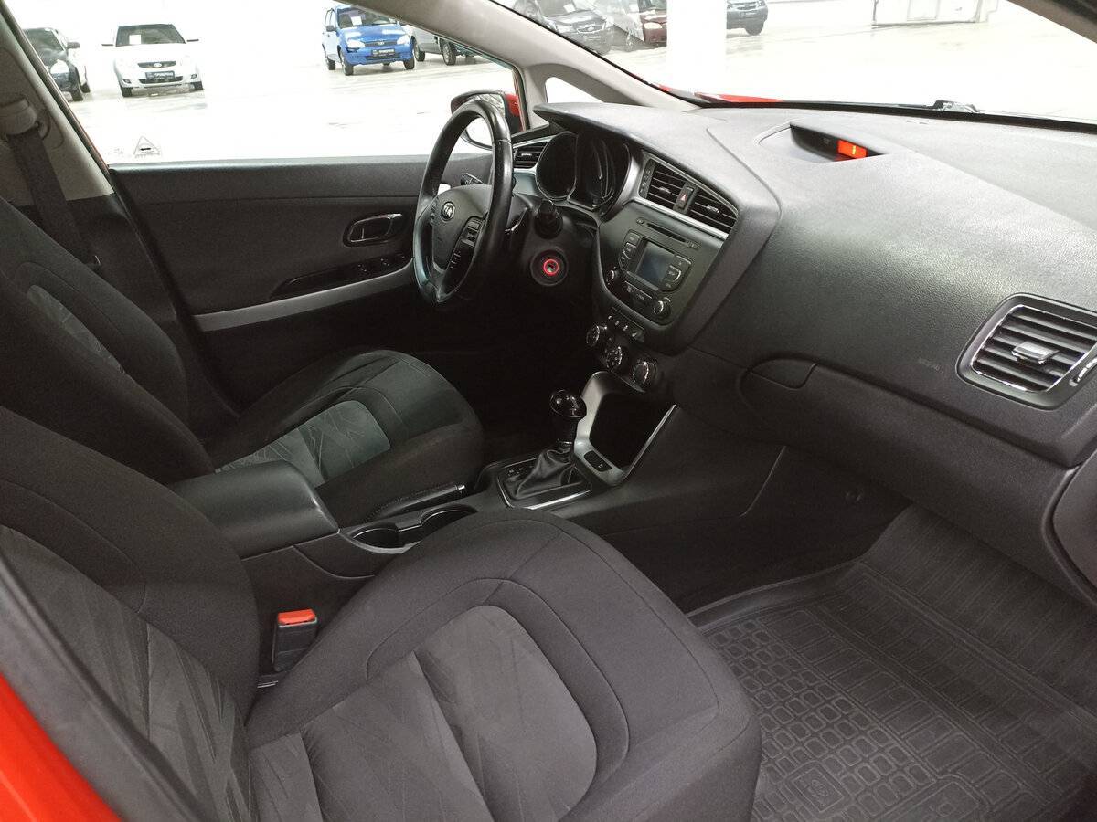 Б/У Киа Сид 2016 года. Фото: #10