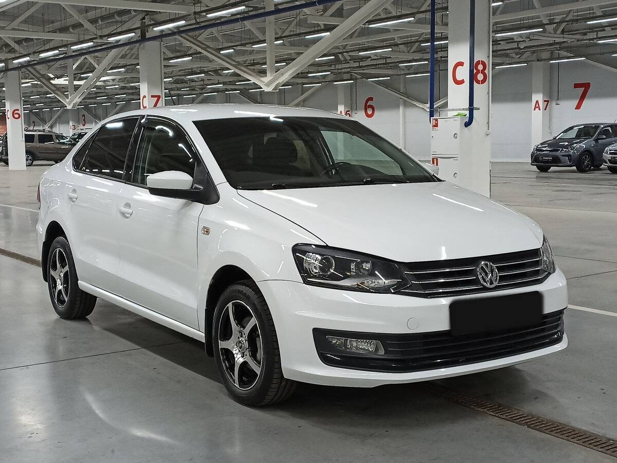 Б/У Фольксваген Поло 2016 года. Фото: #2